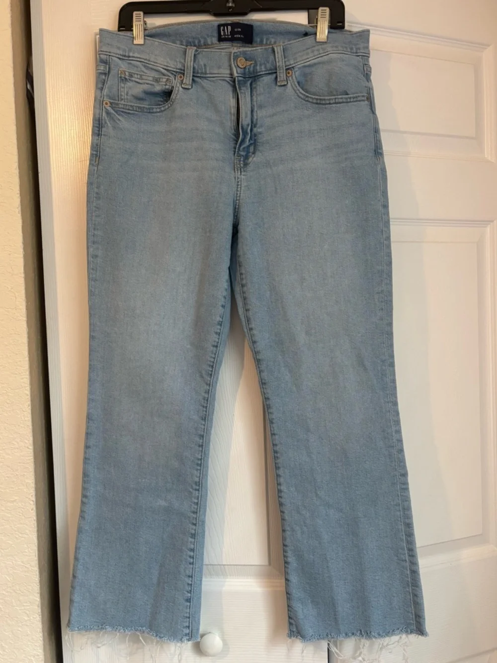 Gap Kick Fit Medium Rise Jeans - Picture 1 of 2